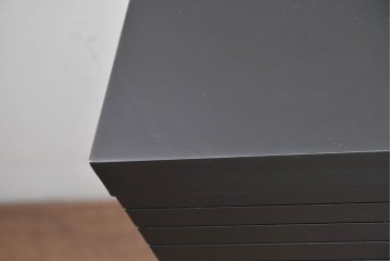 中古　アメリカ最高級ブランド　CENTURY(センチュリー)　ブラックとゴールドカラーの組み合わせがスタイリッシュなサイドボード　定価約110万円　(R-091344)