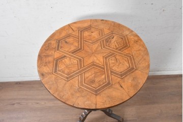 イギリスアンティーク　1900年頃　星形を中心に描いたパーケットリーが美しいカフェテーブル　(R-091347)