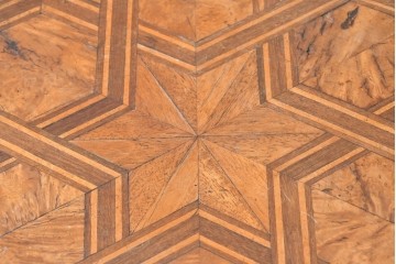 イギリスアンティーク　1900年頃　星形を中心に描いたパーケットリーが美しいカフェテーブル　(R-091347)