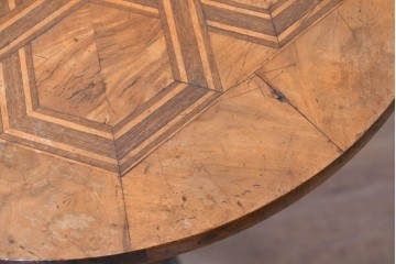 イギリスアンティーク　1900年頃　星形を中心に描いたパーケットリーが美しいカフェテーブル　(R-091347)