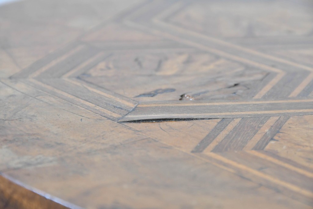 イギリスアンティーク　1900年頃　星形を中心に描いたパーケットリーが美しいカフェテーブル　(R-091347)