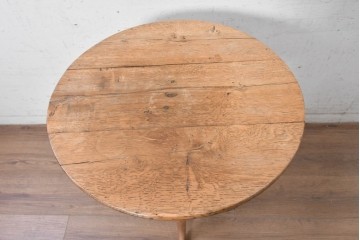 【簡易リペア限定品】　イギリスアンティーク　1900年頃　オーク材　曲線を描く三本脚が印象的なラウンドテーブル　(R-091348)