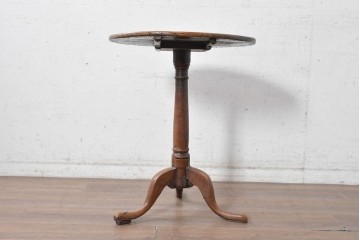 【簡易リペア限定品】　イギリスアンティーク　1900年頃　オーク材　曲線を描く三本脚が印象的なラウンドテーブル　(R-091348)
