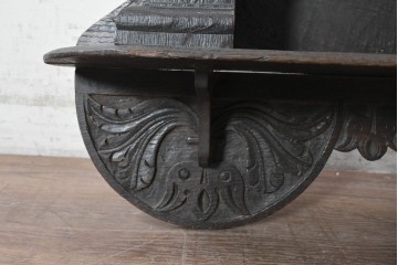ヨーロッパアンティーク　1800年頃　オーク材　重厚な彫刻が目を引くウォールシェルフ　(R-091355)