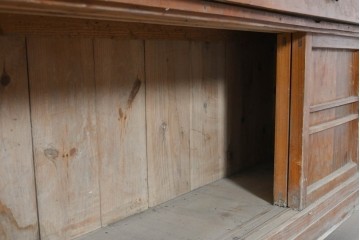和製アンティーク　昭和初期から昭和中期　パタパタ扉と引き戸付き下駄箱　(R-091356)