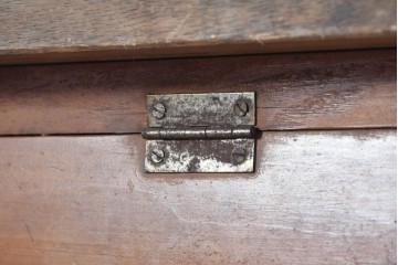 和製アンティーク　昭和初期から昭和中期　パタパタ扉と引き戸付き下駄箱　(R-091356)