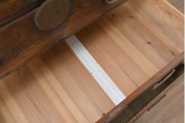 和製アンティーク　明治期から大正期　上手物　前面(欅材)　作りの良い六丁引きの2段重ね箪笥　(R-091357)