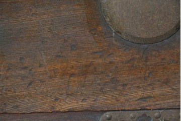 和製アンティーク　明治期から大正期　上手物　前面(欅材)　重厚な金具が映える作りの良いローチェスト　(R-091359)
