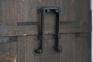 和製アンティーク　明治期から大正期　上手物　総桐材　作りの良い五丁引きの2段重ね関東時代箪笥　(R-091360)