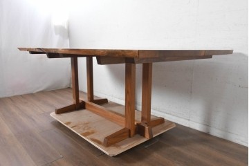 中古　ジョージナカシマ(George Nakashima)　桜製作所　イギリスのウォールナット材　フレンチマンズゴウ　豊かな木目が魅力のダイニングテーブル　(R-091365)