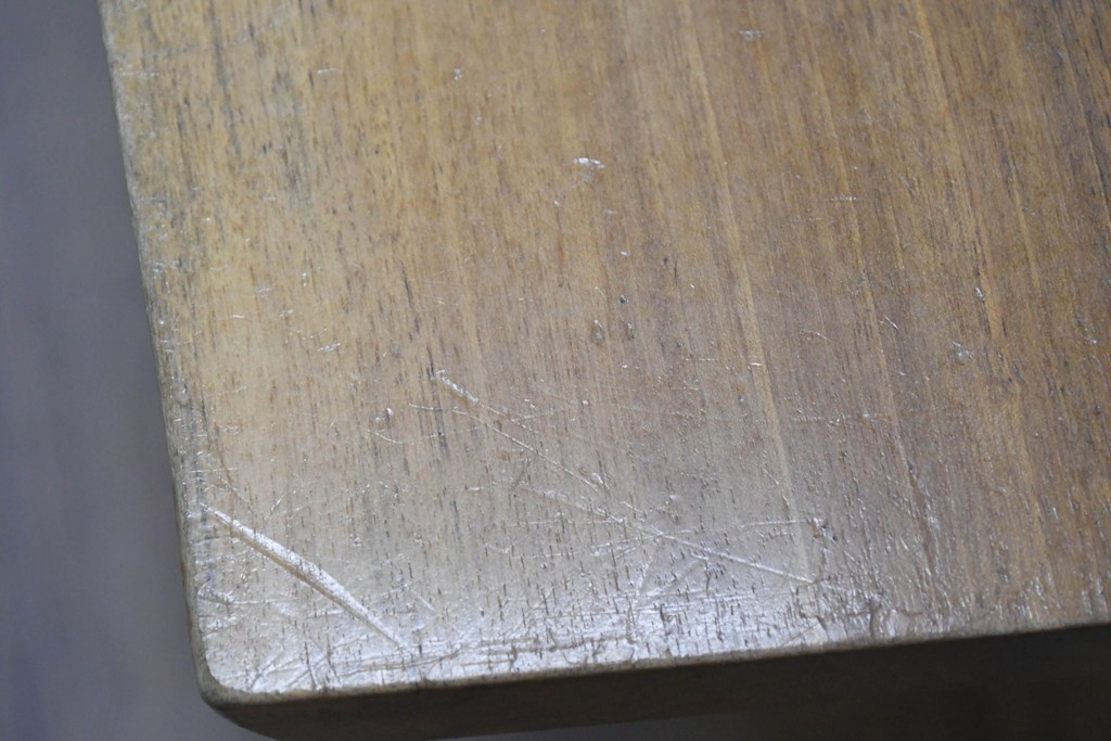 中古　ジョージナカシマ(George Nakashima)　桜製作所　イギリスのウォールナット材　フレンチマンズゴウ　豊かな木目が魅力のダイニングテーブル　(R-091365)