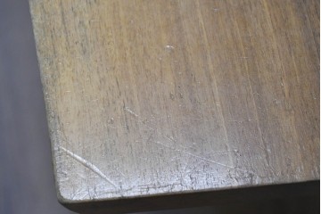 中古　ジョージナカシマ(George Nakashima)　桜製作所　イギリスのウォールナット材　フレンチマンズゴウ　豊かな木目が魅力のダイニングテーブル　(R-091365)