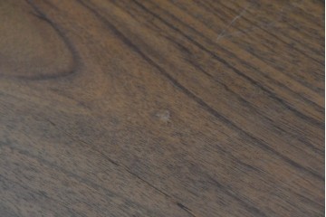 中古　ジョージナカシマ(George Nakashima)　桜製作所　イギリスのウォールナット材　フレンチマンズゴウ　豊かな木目が魅力のダイニングテーブル　(R-091365)