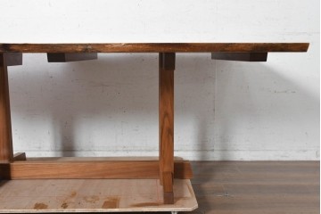 中古　ジョージナカシマ(George Nakashima)　桜製作所　イギリスのウォールナット材　フレンチマンズゴウ　豊かな木目が魅力のダイニングテーブル　(R-091365)