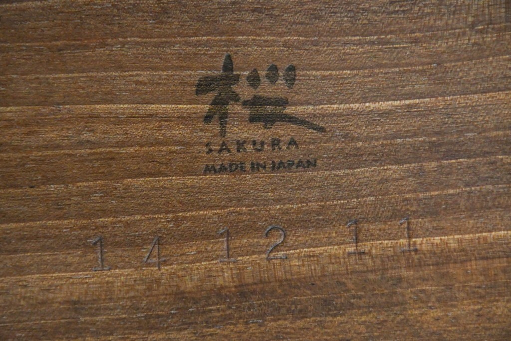 中古　ジョージナカシマ(George Nakashima)　桜製作所　イギリスのウォールナット材　フレンチマンズゴウ　豊かな木目が魅力のダイニングテーブル　(R-091365)