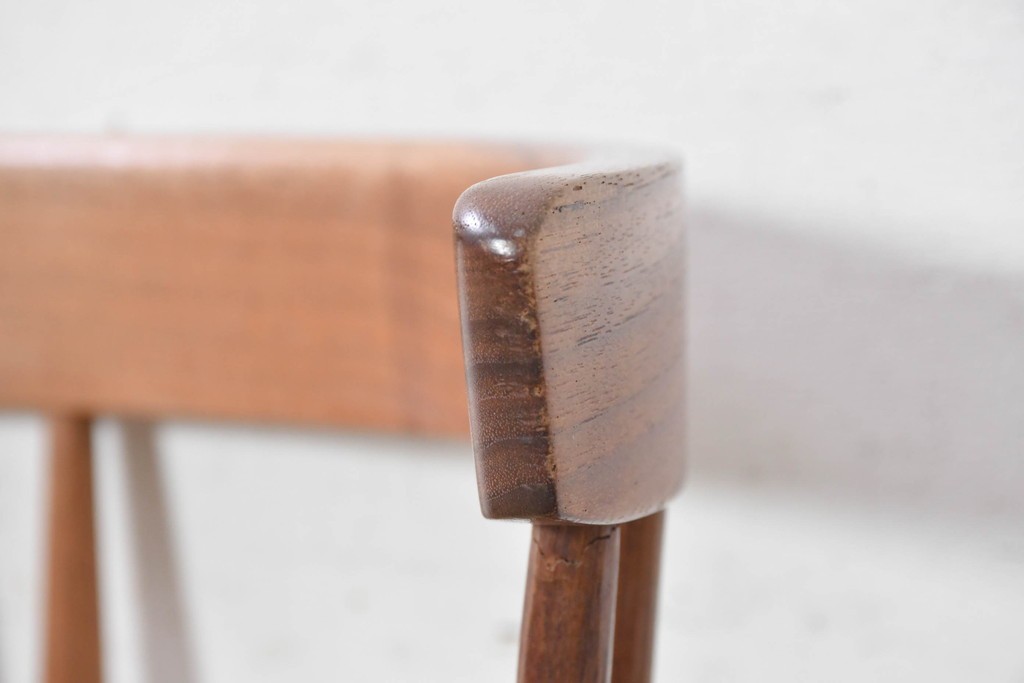 中古　ジョージナカシマ(George Nakashima)　桜製作所　グラスシートチェア(GRASS SEATED CHAIR)　CN120　軽やかな佇まいが魅力のチェア　(R-091369)