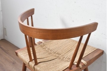 中古　ジョージナカシマ(George Nakashima)　桜製作所　グラスシートチェア(GRASS SEATED CHAIR)　CN120　軽やかな佇まいが魅力のチェア　(R-091369)