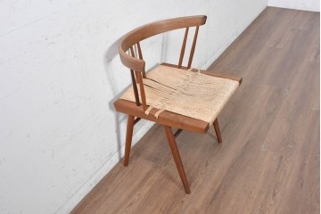 中古　ジョージナカシマ(George Nakashima)　桜製作所　グラスシートチェア(GRASS SEATED CHAIR)　CN120　軽やかな佇まいが魅力のチェア　(R-091371)