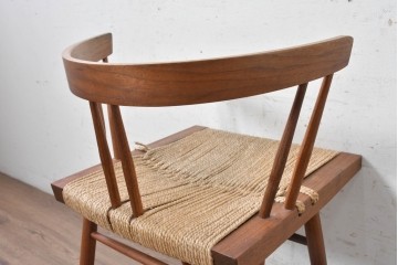 中古　ジョージナカシマ(George Nakashima)　桜製作所　グラスシートチェア(GRASS SEATED CHAIR)　CN120　軽やかな佇まいが魅力のチェア　(R-091371)