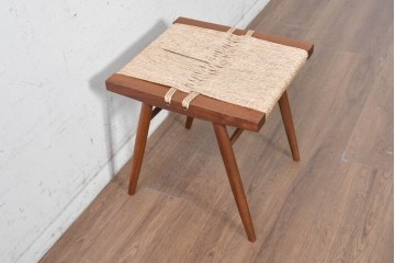 中古　ジョージナカシマ(George Nakashima)　桜製作所　グラスシートスツール(GRASS SEATED STOOL)　CN124　木部と編み座面が調和するスツール　(R-091372)