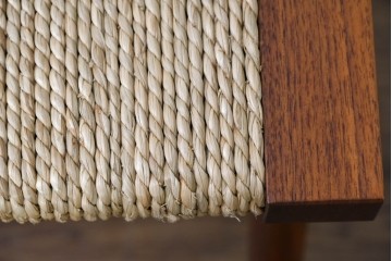 中古　ジョージナカシマ(George Nakashima)　桜製作所　グラスシートスツール(GRASS SEATED STOOL)　CN124　木部と編み座面が調和するスツール　(R-091372)