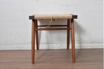 中古　ジョージナカシマ(George Nakashima)　桜製作所　グラスシートスツール(GRASS SEATED STOOL)　CN124　木部と編み座面が調和するスツール　(R-091372)