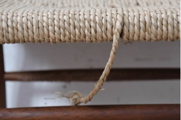 中古　ジョージナカシマ(George Nakashima)　桜製作所　グラスシートスツール(GRASS SEATED STOOL)　CN124　木部と編み座面が調和するスツール　(R-091372)