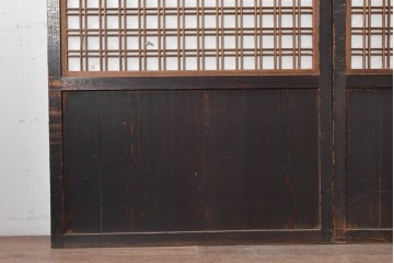 アンティーク建具　明治から大正期　幅広　豊かな木目と細かな格子が趣深い障子帯戸2枚セット　(R-091376)