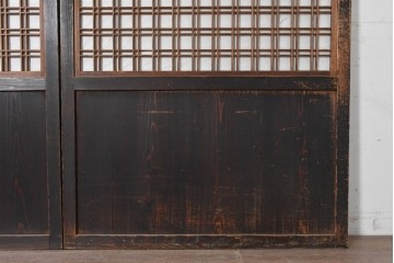 アンティーク建具　明治から大正期　幅広　豊かな木目と細かな格子が趣深い障子帯戸2枚セット　(R-091376)