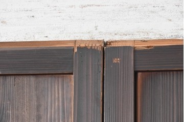 アンティーク建具　明治から大正期　幅広　豊かな木目と細かな格子が趣深い障子帯戸2枚セット　(R-091376)