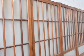 ヴィンテージ建具　昭和後期　幅狭　すりガラスがレトロな印象を添えるガラス戸4枚セット　(R-091378)