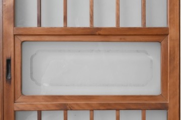 ヴィンテージ建具　昭和後期　幅狭　すりガラスがレトロな印象を添えるガラス戸4枚セット　(R-091378)