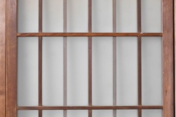 ヴィンテージ建具　昭和後期　幅狭　すりガラスがレトロな印象を添えるガラス戸4枚セット　(R-091378)