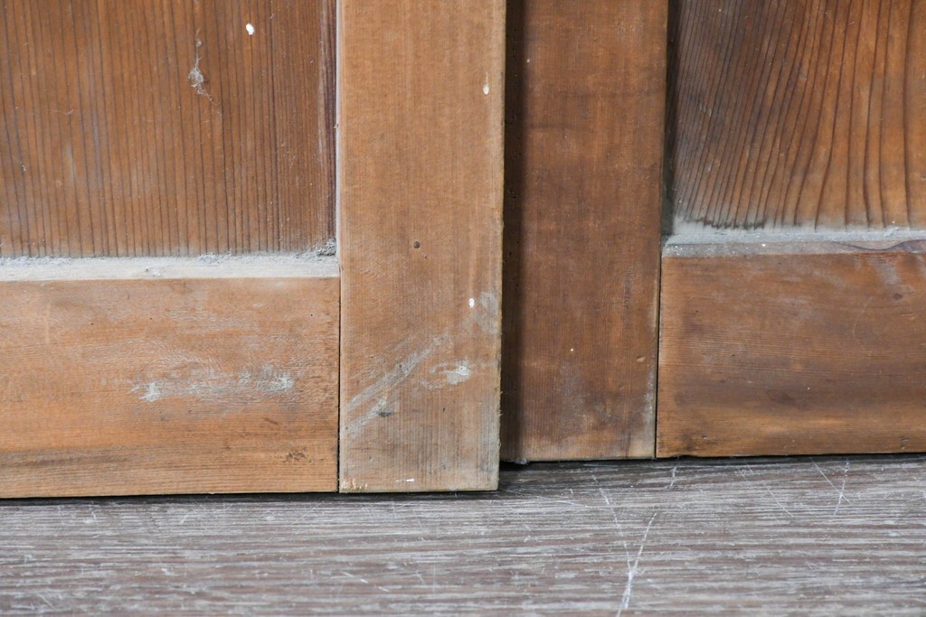 ヴィンテージ建具　昭和後期　幅狭　すりガラスがレトロな印象を添えるガラス戸4枚セット　(R-091378)
