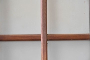 ヴィンテージ建具　昭和中期　格子意匠が和の趣を添えるガラス戸4枚セット　(R-091379)