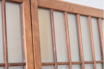 ヴィンテージ建具　昭和中期　格子意匠が和の趣を添えるガラス戸4枚セット　(R-091379)