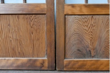 ヴィンテージ建具　昭和中期　格子意匠が和の趣を添えるガラス戸4枚セット　(R-091379)