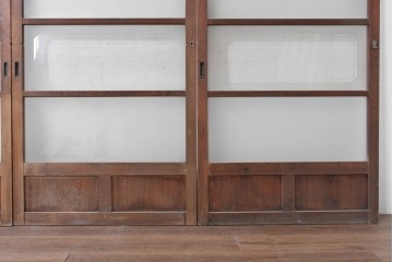 ヴィンテージ建具　昭和中期　横桟のすっきりとしたガラス戸4枚セット　(R-091381)