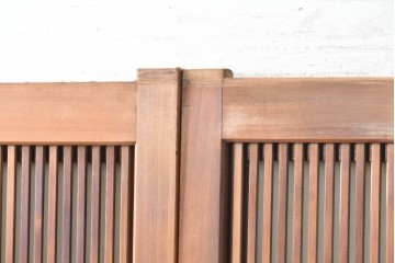 アンティーク建具　昭和中期　裏ガラス　細やかな縦格子が連なる格子戸4枚セット　(R-091382)