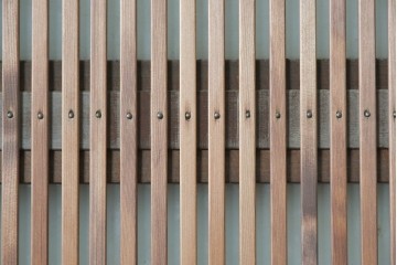 アンティーク建具　昭和中期　裏ガラス　細やかな縦格子が連なる格子戸4枚セット　(R-091382)