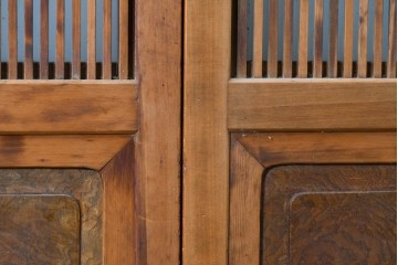 アンティーク建具　昭和中期　裏ガラス　細やかな縦格子が連なる格子戸4枚セット　(R-091382)