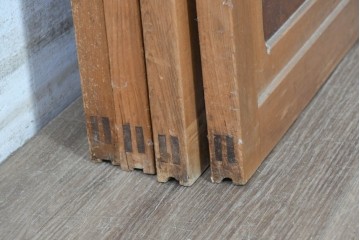 アンティーク建具　昭和中期　裏ガラス　細やかな縦格子が連なる格子戸4枚セット　(R-091382)
