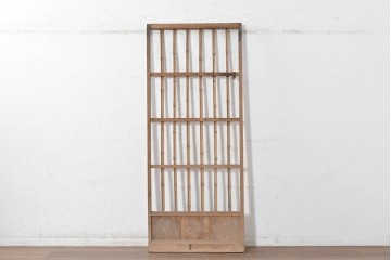 ヴィンテージ建具　昭和中期　一本一本異なる竹の表情を楽しめる味わい深い格子戸1枚　(R-091386)