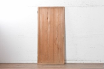 ヴィンテージ建具　昭和中期　素朴な木味と一面に広がる木目を楽しめるシンプルな扉1枚　(R-091387)