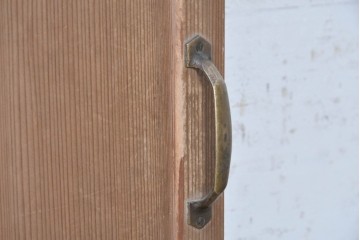 ヴィンテージ建具　昭和中期　素朴な木味と一面に広がる木目を楽しめるシンプルな扉1枚　(R-091387)