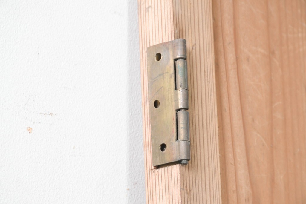 ヴィンテージ建具　昭和中期　素朴な木味と一面に広がる木目を楽しめるシンプルな扉1枚　(R-091387)