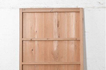 ヴィンテージ建具　昭和中期　素朴な木味と一面に広がる木目を楽しめるシンプルな扉1枚　(R-091387)