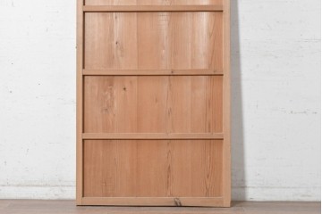 ヴィンテージ建具　昭和中期　素朴な木味と一面に広がる木目を楽しめるシンプルな扉1枚　(R-091387)