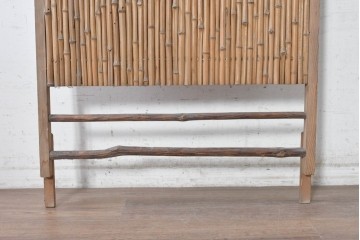 ヴィンテージ建具　昭和中期　細竹の節と自然木の横桟が織りなす味わい深い竹垣1枚　(R-091388)