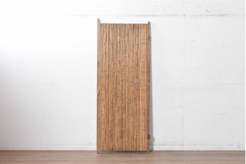 ヴィンテージ建具　昭和中期　幅狭(約67cm)　細竹の自然な表情が味わい深い竹戸1枚　(R-091389)